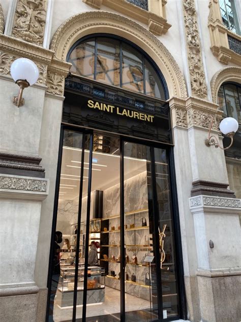 ysl milano orari|Yves Saint Laurent .